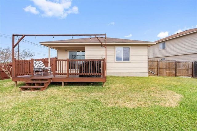 12201 Sky Harbor DR, Del Valle, TX 78617