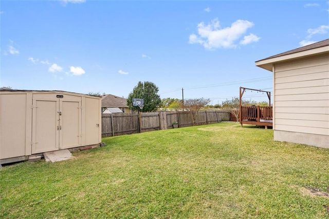 12201 Sky Harbor DR, Del Valle, TX 78617