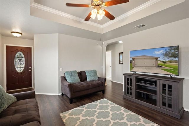 12201 Sky Harbor DR, Del Valle, TX 78617