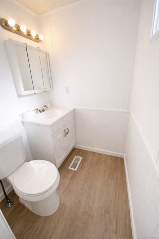 1661 Old Country Road 398, Riverhead, NY 11901