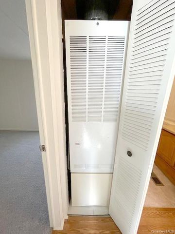 1661 Old Country Road 398, Riverhead, NY 11901