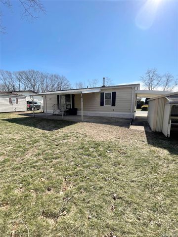 1661 Old Country Road 398, Riverhead, NY 11901