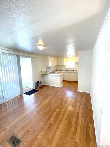 1661 Old Country Road 398, Riverhead, NY 11901