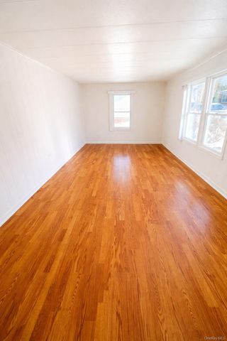 1661 Old Country Road 398, Riverhead, NY 11901