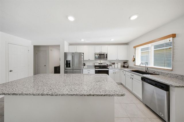 7437 IBIS DRIVE, Lakeland, FL 33810