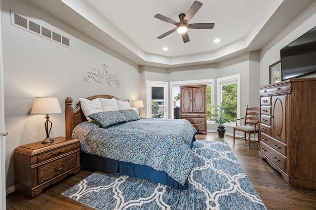 2337 W Harborlight, Wichita, KS 67204