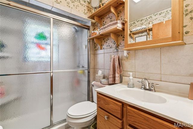 2275 Charbonier Road, Florissant, MO 63031