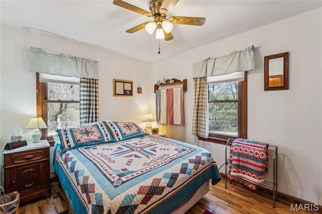 2275 Charbonier Road, Florissant, MO 63031