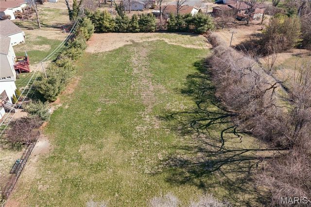 2275 Charbonier Road, Florissant, MO 63031