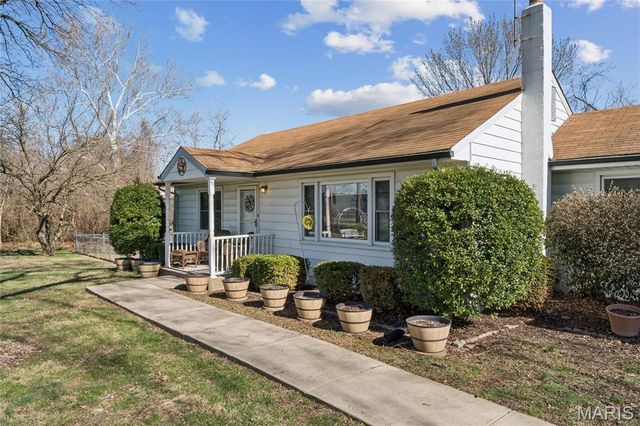 2275 Charbonier Road, Florissant, MO 63031