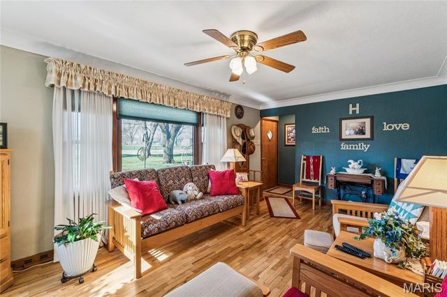 2275 Charbonier Road, Florissant, MO 63031