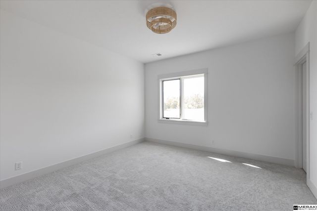 21913 B Street, Elkhorn, NE 68022