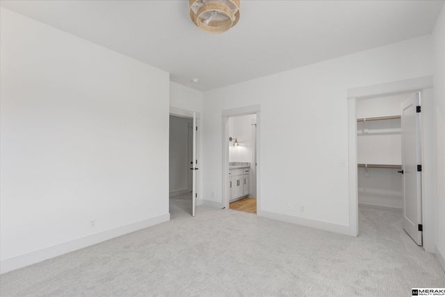 21913 B Street, Elkhorn, NE 68022
