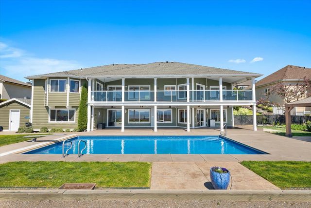 8720 E WOODLAND PARK Dr, Spokane, WA 99217
