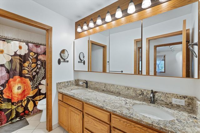 8720 E WOODLAND PARK Dr, Spokane, WA 99217