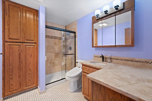 8720 E WOODLAND PARK Dr, Spokane, WA 99217