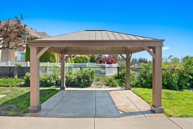 8720 E WOODLAND PARK Dr, Spokane, WA 99217