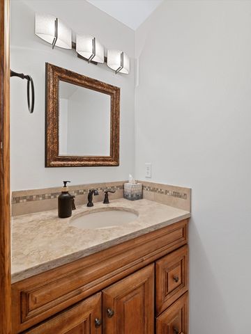 8720 E WOODLAND PARK Dr, Spokane, WA 99217
