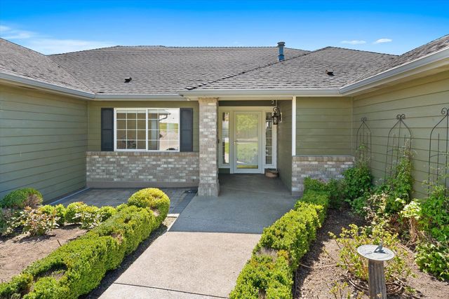 8720 E WOODLAND PARK Dr, Spokane, WA 99217