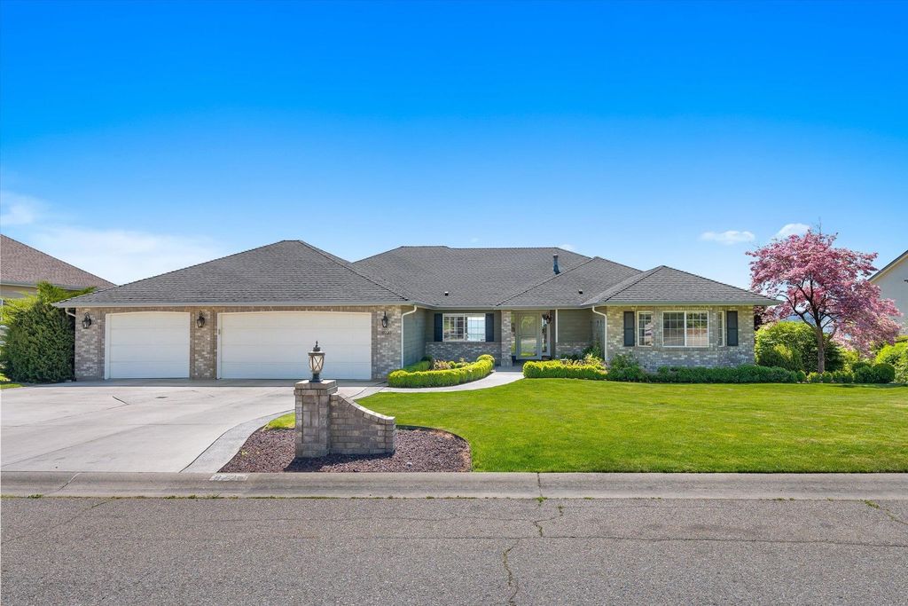8720 E WOODLAND PARK Dr, Spokane, WA 99217