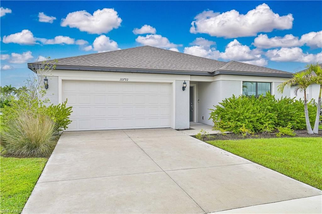 10792 Firebush CIR, NORTH FORT MYERS, FL 33917 — exterior