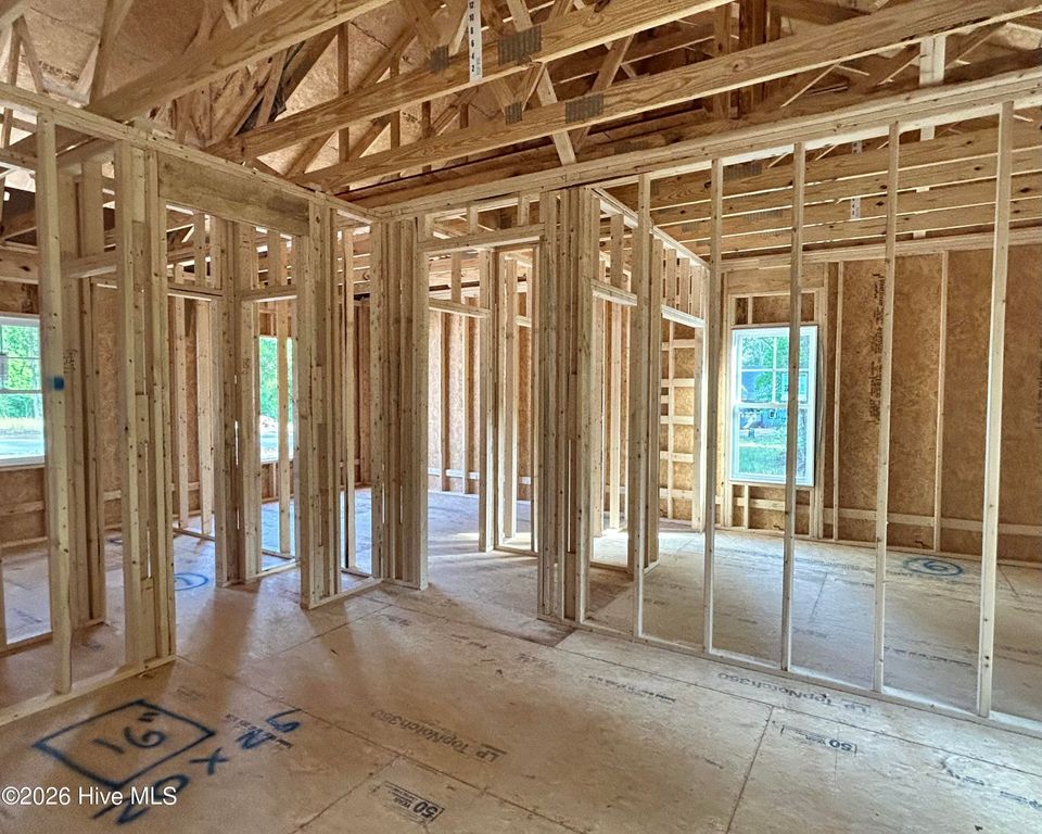 Image 6 of property listing at 1721 Walnut Run Drive, Deep Run, NC 28525