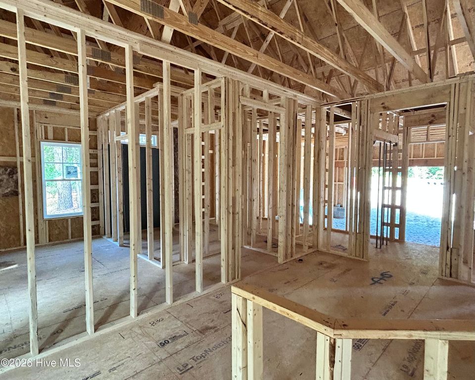 Image 7 of property listing at 1721 Walnut Run Drive, Deep Run, NC 28525