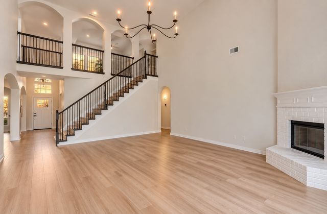 403 Mountain Circle, Desoto, TX 75115