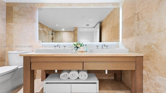 102 24th Street 904, Miami Beach, FL 33139