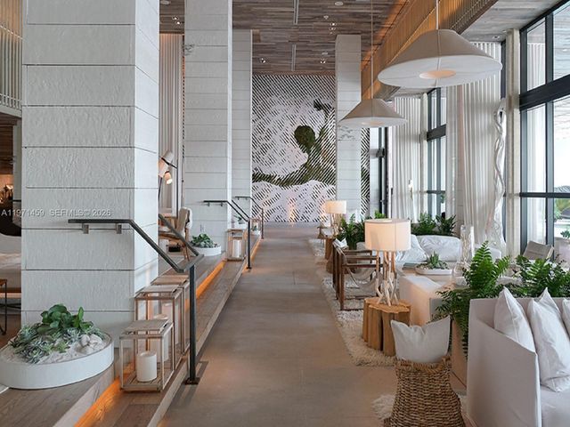102 24th Street 904, Miami Beach, FL 33139