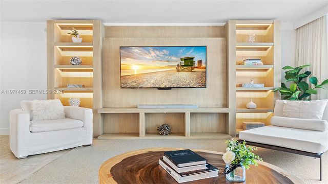 102 24th Street 904, Miami Beach, FL 33139