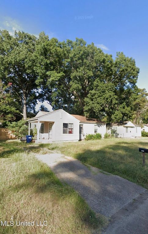 3801 Sherwood Drive, Natchez, MS 39120