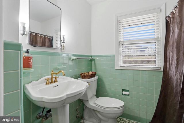 875 LOCUST GROVE RD, West Chester, PA 19382