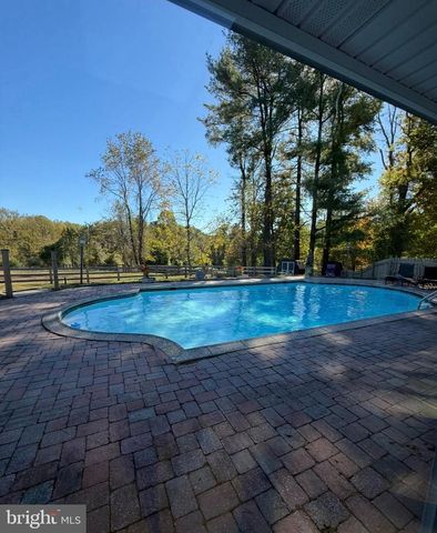 875 LOCUST GROVE RD, West Chester, PA 19382