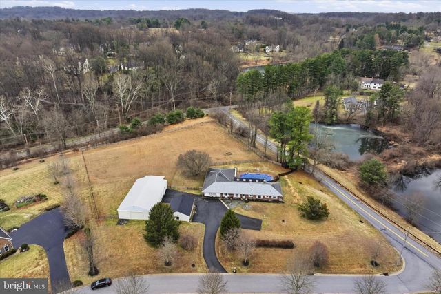 875 LOCUST GROVE RD, West Chester, PA 19382