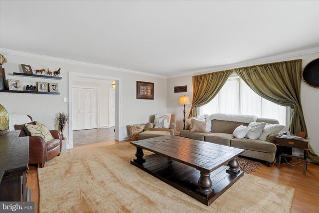 875 LOCUST GROVE RD, West Chester, PA 19382