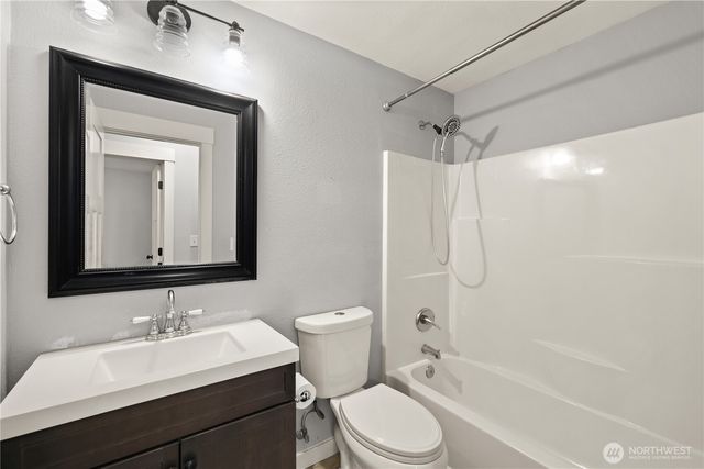 5702 N 39th Street, Tacoma, WA 98407