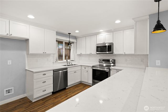 5702 N 39th Street, Tacoma, WA 98407