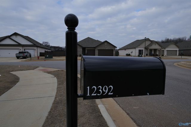 12392 Whitcomb Circle, Athens, AL 35613