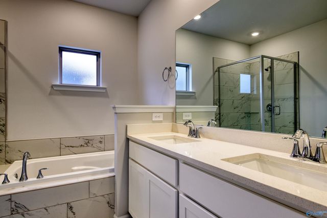 12392 Whitcomb Circle, Athens, AL 35613