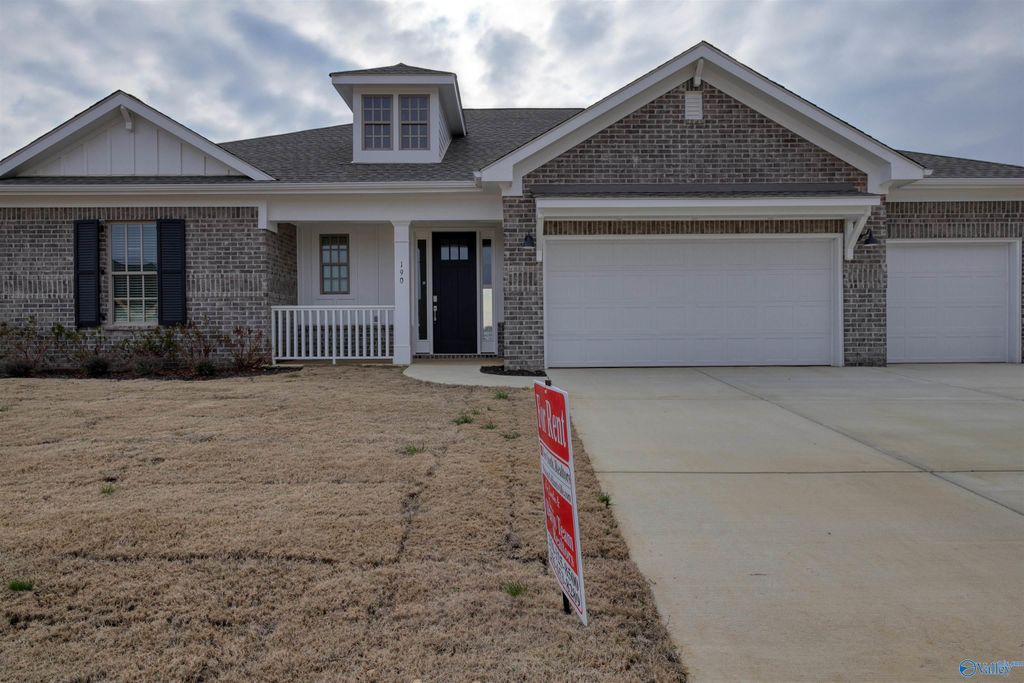 12392 Whitcomb Circle, Athens, AL 35613