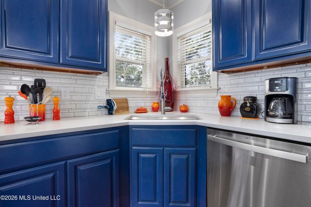 27 Oak Alley Lane, Long Beach, MS 39560