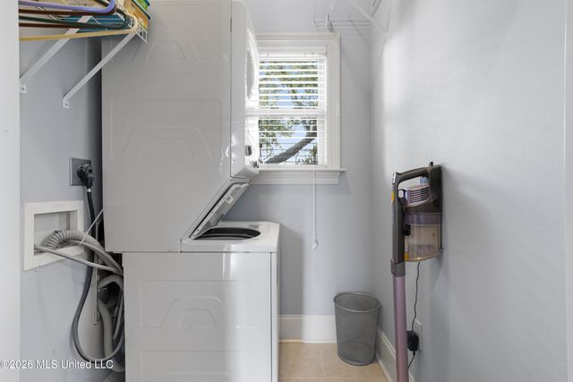 27 Oak Alley Lane, Long Beach, MS 39560