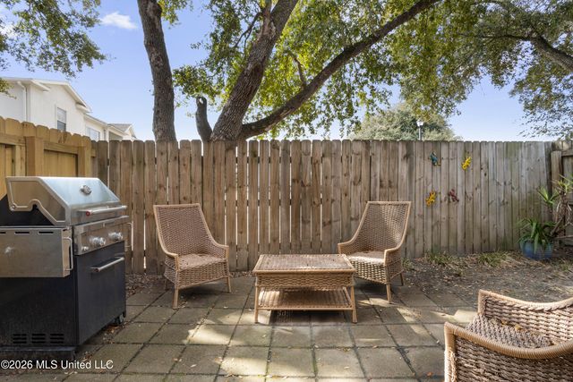 27 Oak Alley Lane, Long Beach, MS 39560