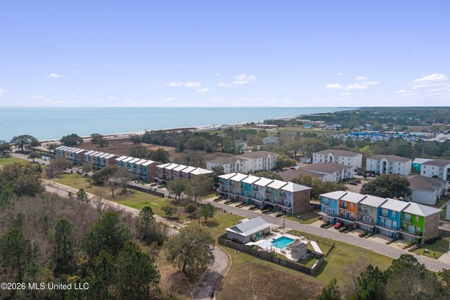 27 Oak Alley Lane, Long Beach, MS 39560