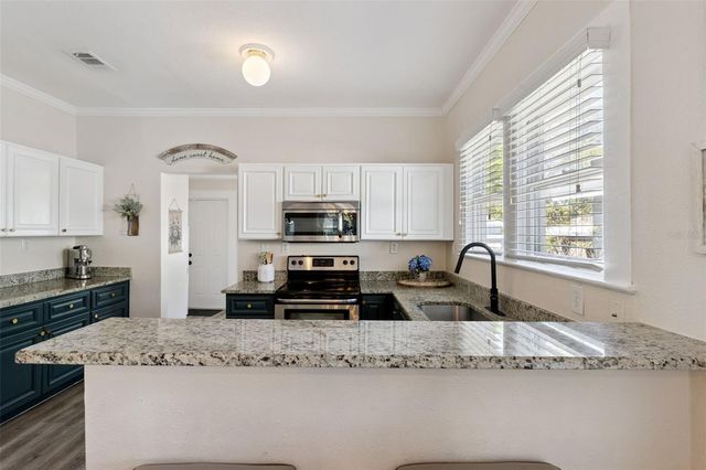 812 E PARIS STREET, Tampa, FL 33604