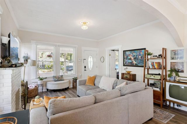 812 E PARIS STREET, Tampa, FL 33604