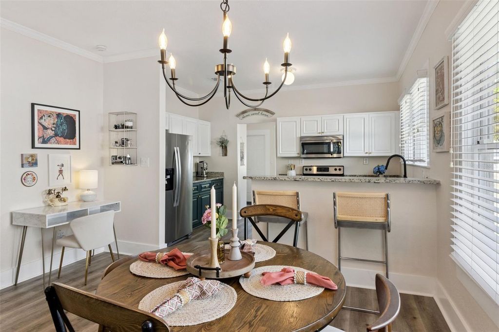 Image 13 of property listing at 812 E PARIS STREET, Tampa, FL 33604