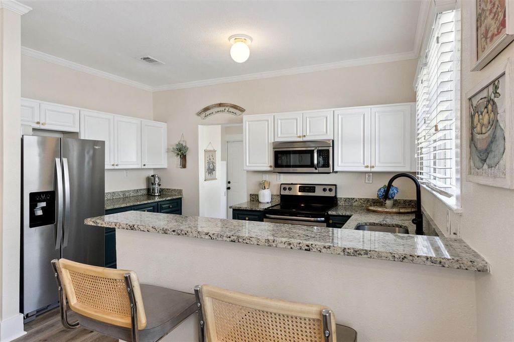 Image 19 of property listing at 812 E PARIS STREET, Tampa, FL 33604