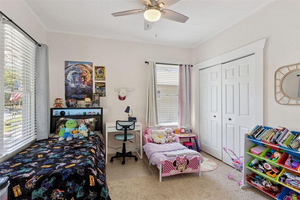 Image 25 of property listing at 812 E PARIS STREET, Tampa, FL 33604